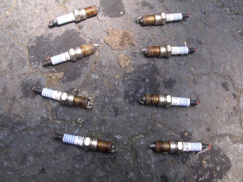 2003 Ford Crown Victoria - 1st spark plug change