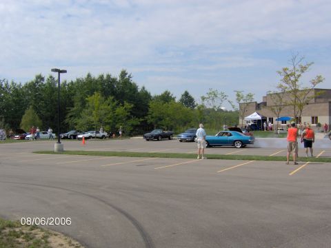 1998 Ford Crown Victoria - burn out contest at show