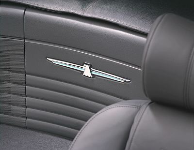 2002 Ford Thunderbird photo