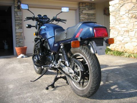 1985 Ford LTD Crown Victoria - This motorcycle does not match the registry claim of a 1985 Ford Crown Victoria LTD.