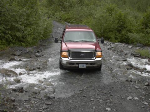 2000 Ford Excursion photo