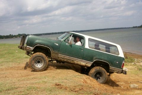 1993 Ford Bronco - Ramcharger cresting berm