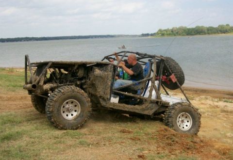1993 Ford Bronco - Buggy getting over berm