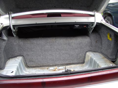 1990 Lincoln Town Car - Out comes rug and then the top rug (still in pic)