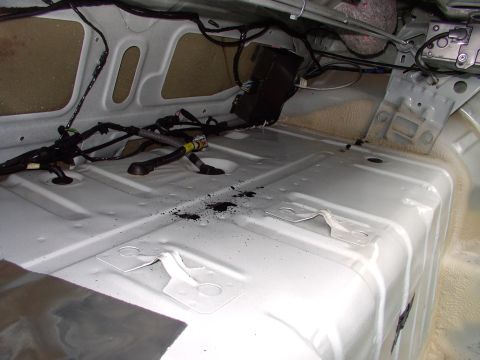 1990 Lincoln Town Car - There's two of the spare tire anchoring points