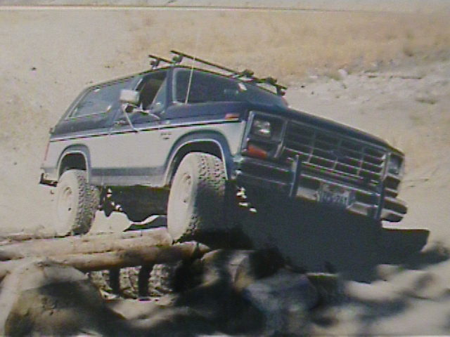 1985 Ford Bronco “Buzz'n Half Dozen”