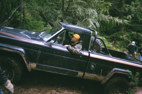 1985 Ford Bronco - Bill heading up da hill!!