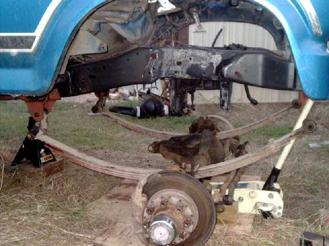 axle under Bronco with rear F350 leaf springs