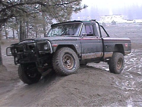 1985 Ford Bronco - Bill playing around.
