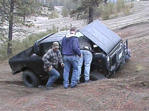 1985 Ford Bronco - Vic had a problem when his starter wire was grounding out on his frame.