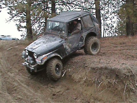 1985 Ford Bronco - Since Will's toyota is broke he had to drive Randy's jeep to get his wheeling fix for the day!!