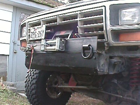 1985 Ford Bronco - Added some more to the front for radiator protection