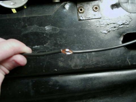 1984 Ford Bronco - Split the wire in half making a hole.