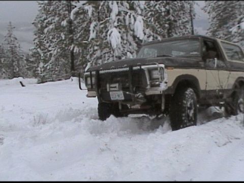 1985 Ford Bronco - Cory's wife Tina powering up the hill. Go Tina!!!
