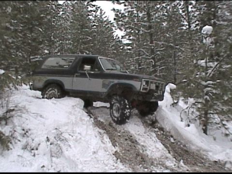 1985 Ford Bronco - Turned around coming down. The trail stopped about 50 yards up.