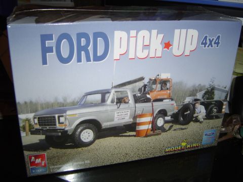 1989 Ford Bronco - Box art for a Ford Pick-Up 4x4 model kit, depicting a tow truck scene.