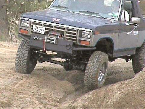 1985 Ford Bronco - This set up drives sooo much better than the crappy TTB!!