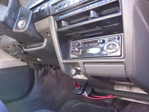 1986 Honda Accord - Keyless radio mod. I don't need the key to run the radio.