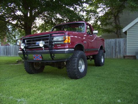 1989 Ford Bronco - looking good w/ no top