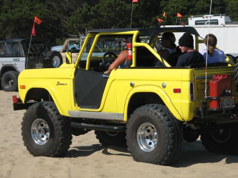 1978 Ford Bronco - yella
