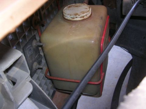 1975 Ford Ranchero - Coolant catch can