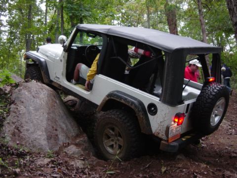 1991 Ford Bronco - About to ground that left rocker firmly ...