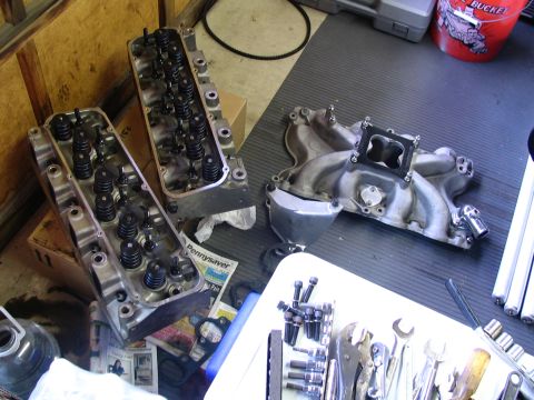 1976 Ford Torino - Top end apart #1 (10 days b4 event)