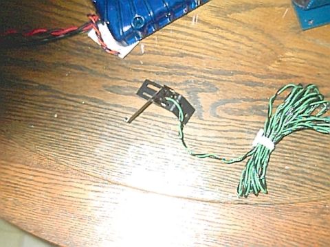 1994 Ford Bronco - Throttle sensing lever...goes underneath gas pedal