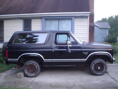 1984 Ford Bronco - Look at those STOCK steel wheels =)