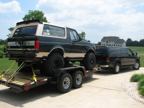 2000 Ford Excursion photo
