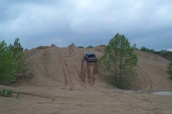 Here I am stuck on a sand hill. My mistake I glanced at the RPM gauge and drifted. Made it up on second try.