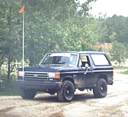 1989 Ford Bronco - In the rock quarry. May 31, 2003.