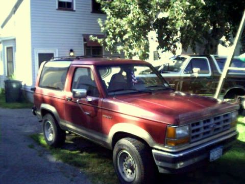 1996 Ford Bronco - my 90 bronco II. my lil mule, and she does get stuburn'