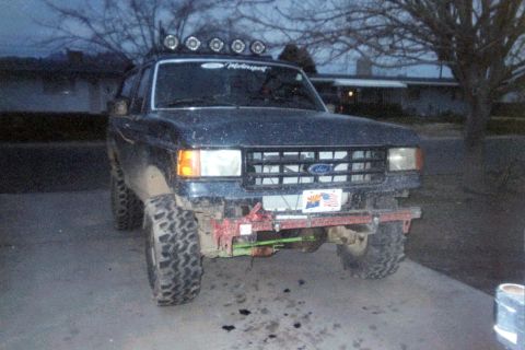 1987 Ford Bronco - swamper LTB's 33x13.50x15