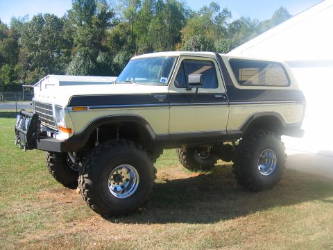 1992 Ford Mustang - This lifted 1978 Ford Bronco features a two-tone paint scheme and off-road tires.