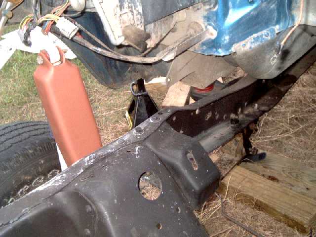 F350 shock tower, rear hanger bolted into frame (will be welded, too)