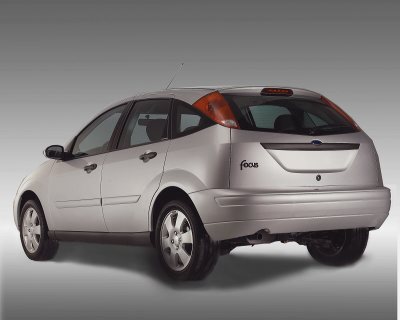 2002 Ford Focus - Rear 3/4 view of a silver 2002 Ford Focus hatchback.
