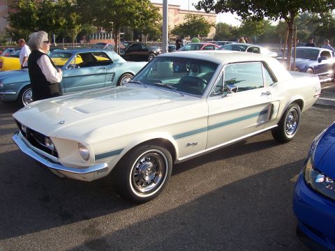 2002 Ford Mustang “02 Zinc Yellow GT”