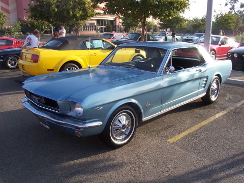 2002 Ford Mustang “02 Zinc Yellow GT”