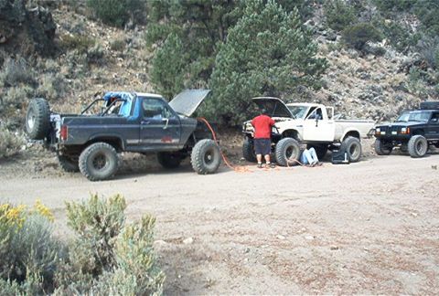 1986 Ford Bronco - Nuthin' but an exhaust leak. Nothing to see here!