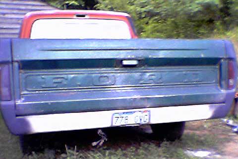 2002 Ford Crown Victoria photo