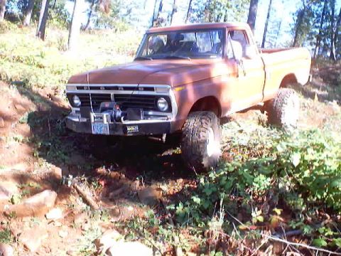 1976 Ford F-100 - 4x4 Wars October 2002