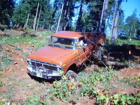 1976 Ford F-100 - 4x4 Wars October 2002