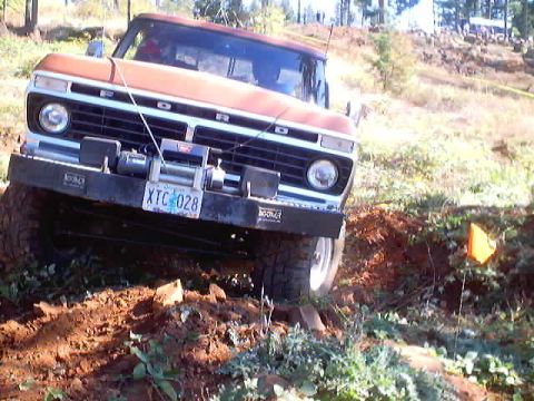 1976 Ford F-100 - 4x4 Wars October 2002