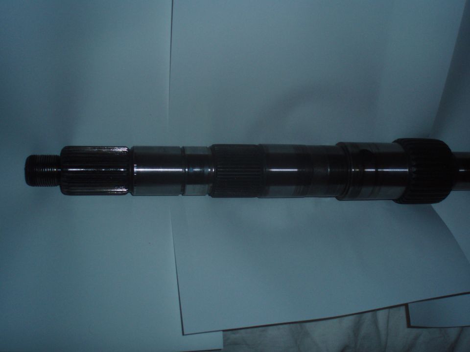 Driveshaft with splined ends and multiple collars