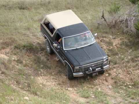 1986 Ford Bronco - same steep hill
