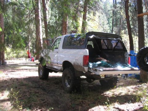 1995 Ford Bronco - bringing back the kill to camp.