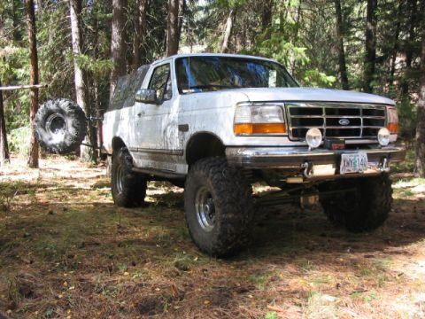 1995 Ford Bronco - This lifted 1995 Ford Bronco is equipped for off-road adventures, large tires and a rear-mounted spare.
