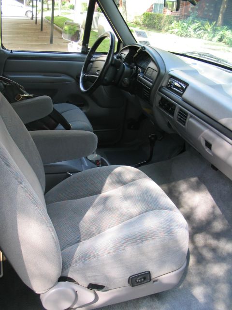 1996 Ford Bronco photo