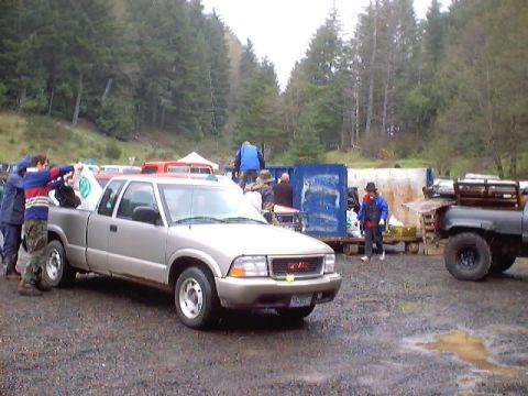 1976 Ford F-100 - Back at the drop off point to unload.